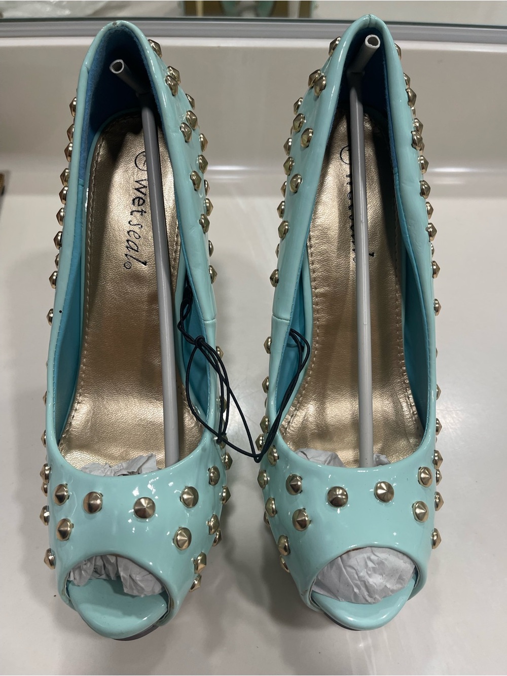 Wet Seal Mint Green Studded High Heel Pumps with Gold Accents - Picture 8 of 11